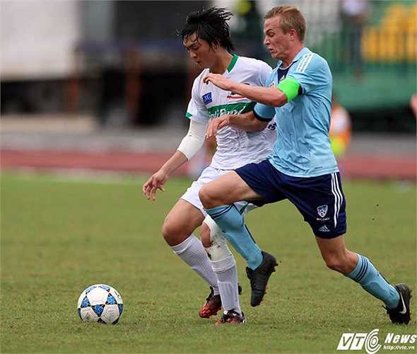 Ngay sau khi trở về từ giải U19 châu Á, Tuấn Anh khoác áo U19 HAGL dự giải U21 Quốc tế tại Cần Thơ. (Ảnh: Quang Minh)