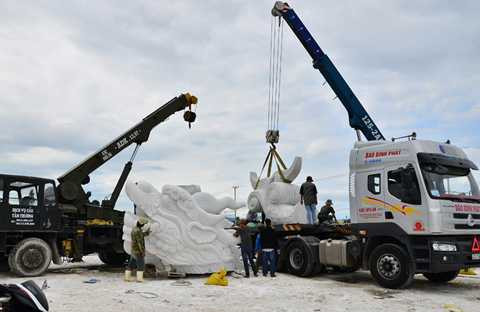 Đà Nẵng, tượng cá chép hóa rồng, trên sông Hàn, bến du thuyền, thể thao dưới nước