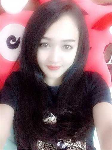 Nữ sinh 9x xinh đẹp Tô Tường Vy sinh năm 1993, đến từ Hà Nội.