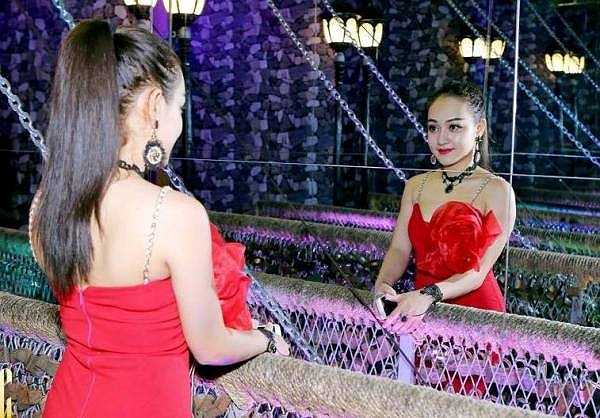 Công việc quản lý bar có nhiều khó khăn và áp lực nhưng nó cũng mang lại cho cô gái sinh năm 1993 thu nhập khá tốt.