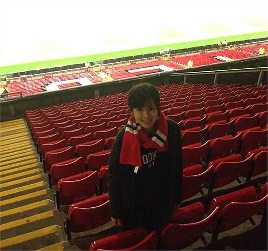 Tú Linh muốn chọn làm việc mình yêu thích và có thể cống hiến cho nó một cách toàn tâm toàn ý. Nhiều người gợi ý Tú Linh nên chuyển hướng sang làm truyền hình.