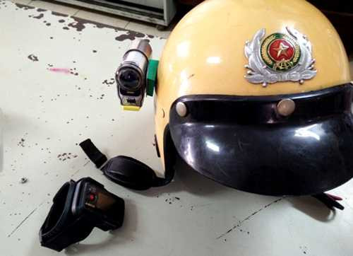'Mắt thần' trên mũ CSGT khắc chế người vi phạm giao thông