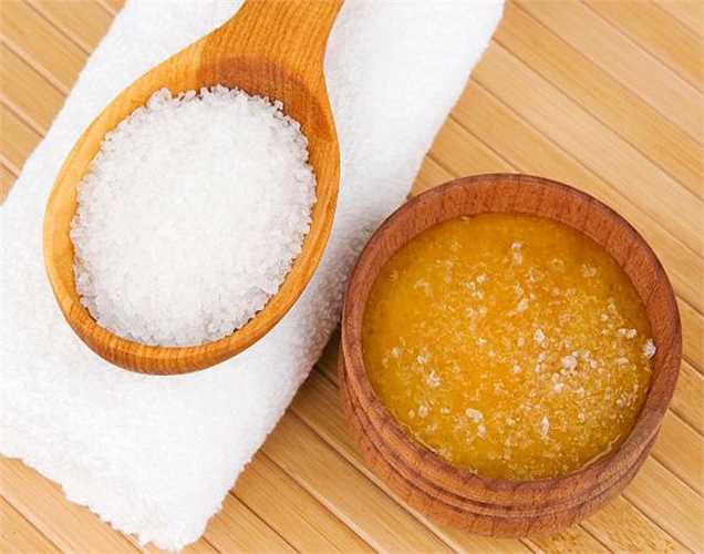 Dưỡng da: nghiền nhỏ vỏ một quả cam, trộn với ¾ chén đường và năm muỗng canh dầu ô liu. Sử dụng hỗn hợp này để thoa lên da một lần một tuần có tác dụng dưỡng da.