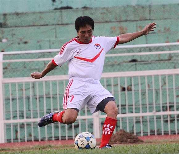 Cựu cầu thủ đất mỏ Quảng Ninh - Từ Viết Hà. (ảnh: Hoàng Tùng)