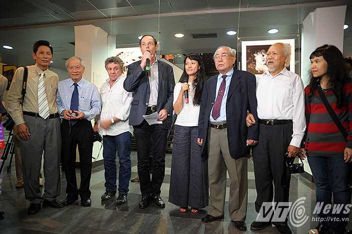 4 cựu phóng viên chiến trường bao gồm: Nhiếp ảnh gia Chu Chí Thành - cựu phóng viên ảnh Thông tấn xã Việt Nam, Đoàn Công Tính là cựu phóng viên báo Quân đội nhân dân, Mai Nam - cựu phóng viên báo Tiền Phong và Hứa Kiểm - cựu phóng viên ảnh Thông tấn xã Việt Nam.