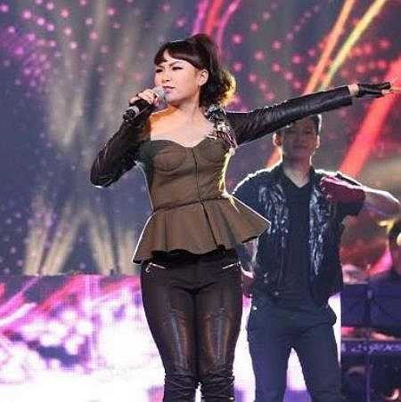 Thanh Huyền từng Tốt nghiệp hệ Trung cấp thanh nhạc với bằng xuất sắc và được đặc cách vào trường ĐH Văn hóa Nghệ thuật quân đội