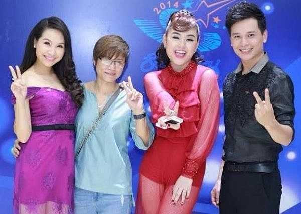 Mẹ của Huyền cũng chính là quản lý của cô.