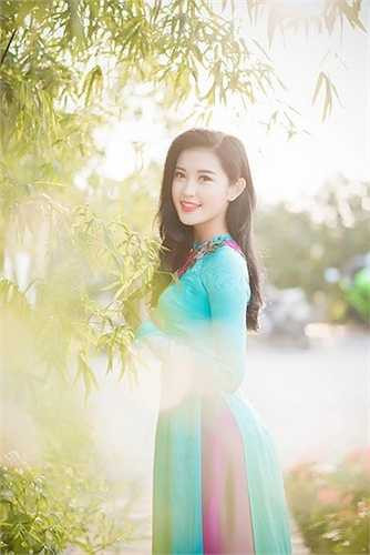 Nhiều người tiếc nuối cho Huyền My bởi với sắc vóc ấy, cô hoàn toàn có thể có được nhiều sự chú ý hơn thời điểm hiện tại. 