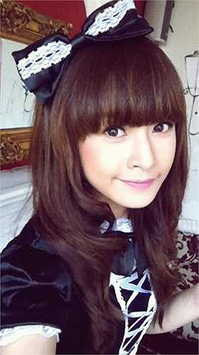 Không giành giải cao tại Miss Teen 2009, nhưng sự nổi tiếng còn vượt xa những gì cô gái xinh đẹp đạt được tại cuộc thi này. 