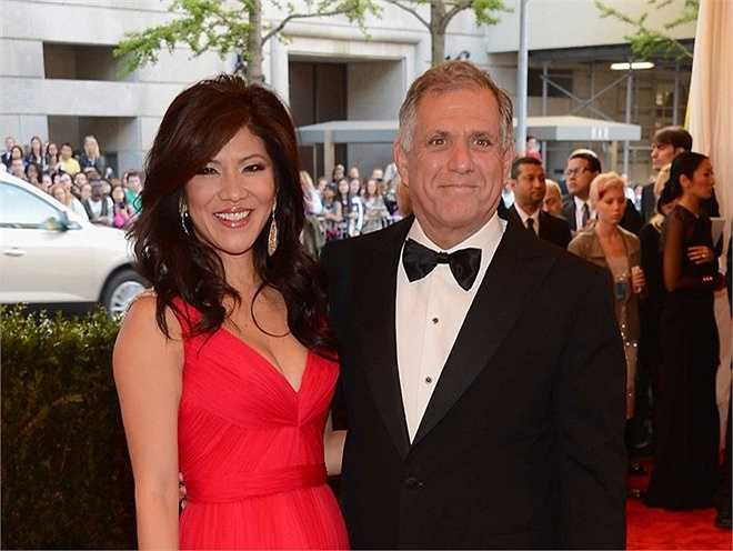 Julie Chen – phu nhân Les Moonves, chủ tịch kiêm CEO tại CBS: Chen là người dẫn chương trình lâu năm của show truyền hình trên CBS, Big Brother, và cũng là người đồng dẫn trên show The Talk. 