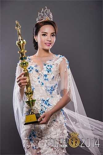 Gặp quá nhiều lời chê bai về nhan sắc, Kỳ Duyên tích cực tung ra những bộ ảnh được chăm chút kỹ lưỡng để cải thiện hình ảnh trong mắt người hâm mộ. 