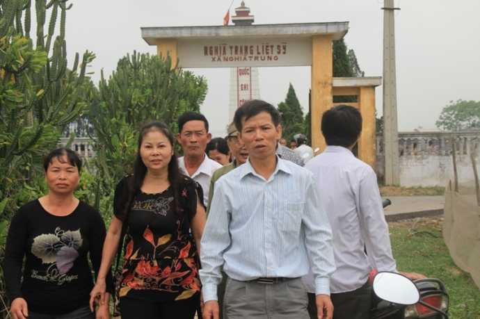 Án oan chấn động: Dân tập trung xem Tòa tối cao xin lỗi ông Chấn