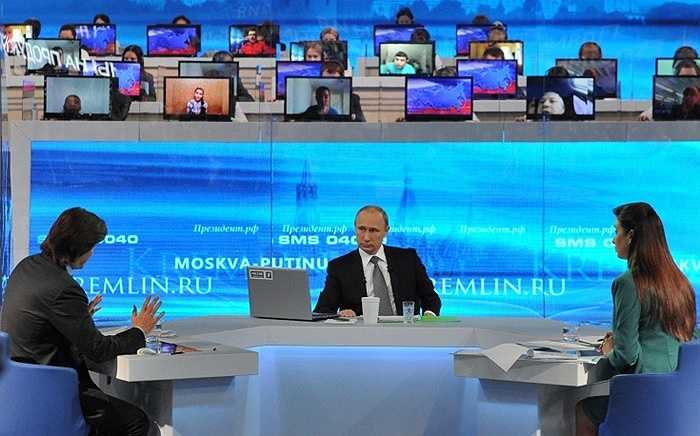 Ông Putin trả lời nhiều vấn đề liên quan đến nước Nga