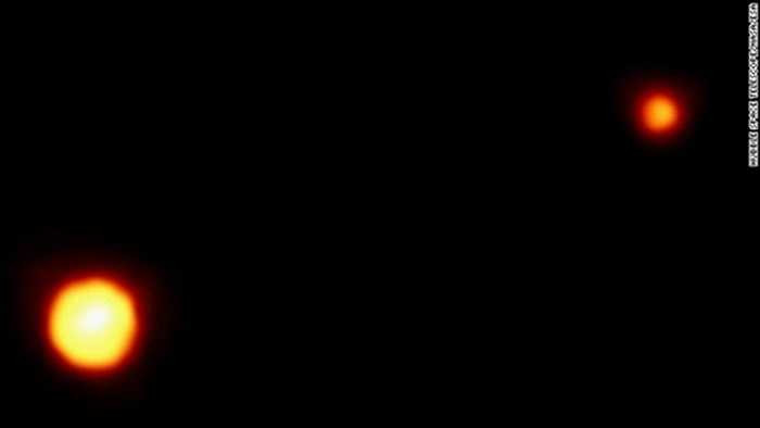 Hình ảnh này được thiết bị chụp ảnh vật thể không gian (Faint Object Camera) chụp năm 1994