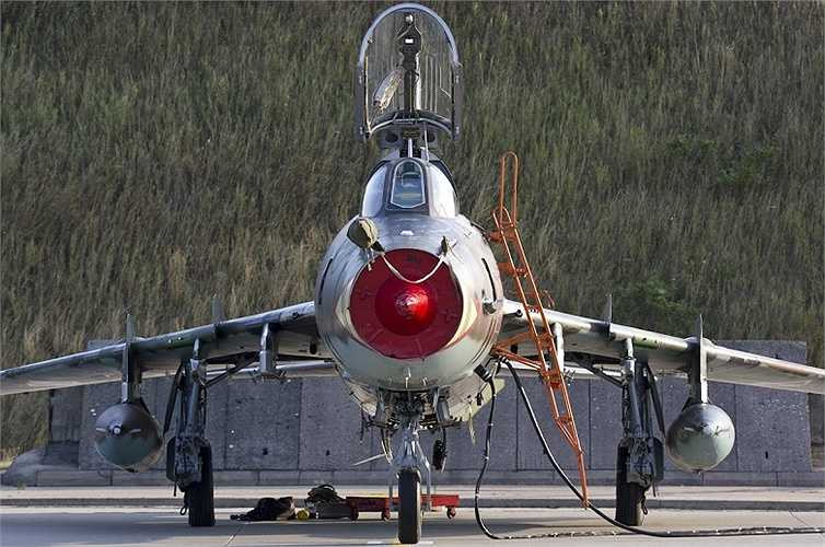 Việt Nam bắt đầu nhận được số lượng nhỏ Su-22M/UM trong năm 1979