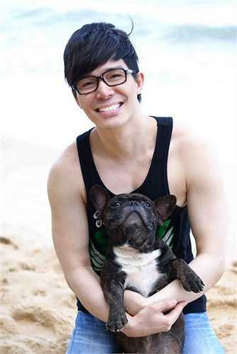 'Khi tôi còn ở nước ngoài, mỗi lần ai đó ái ngại hỏi tôi có thật là ở Việt Nam người ta ăn thịt chó không, tôi đều trả lời rằng lúc trước thì có nhưng khi xã hội phát triển thì mọi chuyện đã khác, chúng tôi không ăn thịt chó nữa. Tôi vẫn mong những gì mình nói sẽ trở thành hiện thực', Nathan Lee lên tiếng về thực trang loài chó bị giết mổ lấy thịt ở Việt Nam.