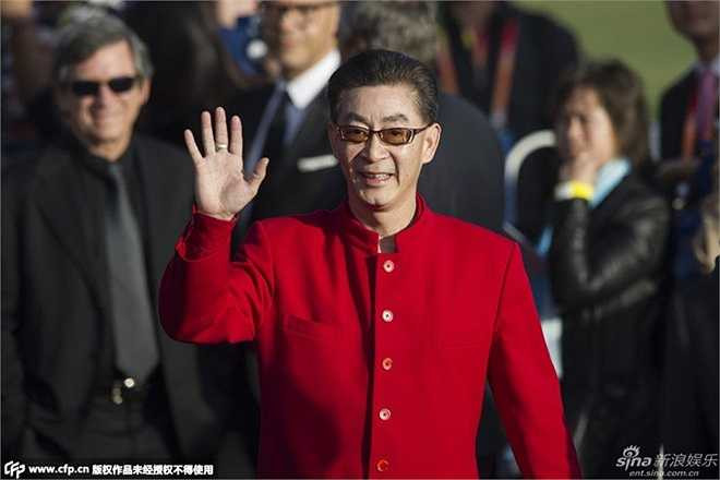 Nam diễn viên kỳ cựu Lục Tiểu Linh Đồng tham dự liên hoan cùng đoàn làm phim Dám hỏi đường ở nơi đâu?.