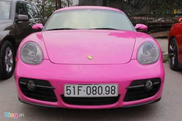 Hàng loạt siêu xe đại gia Sài Gòn bất ngờ tập kết tại Mỹ Đình