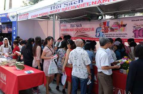 ngày sách, Việt Nam, Đà Nẵng, hàng ngàn người, bạn đọc