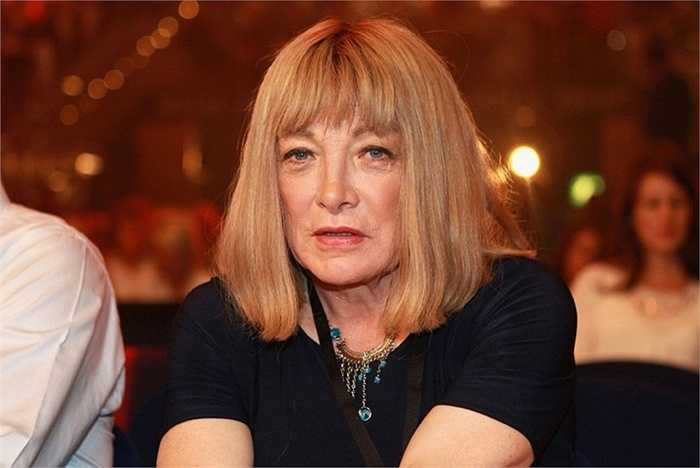 Kellie Maloney - Tài sản: 600.000 USD. Trước khi chuyển giới, Kelli từng là Frank Maloney - một nhà tổ chức quyền anh nổi tiếng