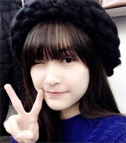 Cô bạn xinh xinh xắn này luôn tham gia tích cực các hoạt động của lớp cũng như của trường.