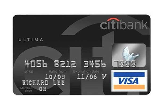 Citibank cung cấp khóa học golf hàng đầu thế giới và bạn có thể chọn lựa học bất cứ khi nào. Điều quan trọng, bạn sẽ không phải cần trả tiền bởi Citibank sẽ thanh toán. Thậm chí, bạn có thể dùng thẻ này để đi chơi du thuyền trong một ngày. 