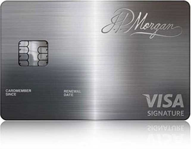 Thẻ JP Morgan Chase Palladium được làm bằng vàng trắng và bạn sẽ phải trả 600 USD hàng năm cho phí giữ thẻ. Riêng về bản thân của chiếc card có trị giá 1000 USD bằng vàng và vàng trắng. Mỗi khi bạn sử dụng tiền đến hàng 6 con số, JP Morgan sẽ cộng cho bạn 35.000 điểm. 