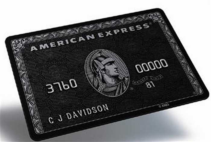 Bạn sẽ phải chi tổng cộng 257.500 USD để có được thẻ Centurion bao gồm: 5000 USD phí làm thẻ, 2500 USD để trở thành thành viên trong 1 năm và phải mất 250.000 USD để nhận được lời mời tham gia vào câu lạc bộ Centurion. 