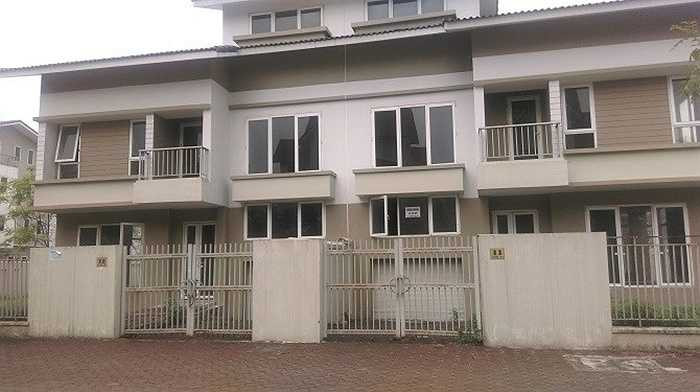 Hàng trăm ngôi nhà đã hoàn thiện nhưng không một bóng người ở 