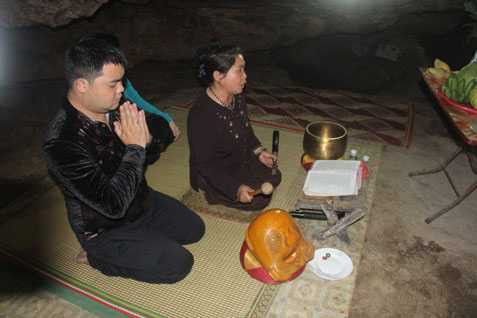 động tiên minh châu