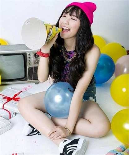 Mặc dù mới học lớp 11 nhưng cô bạn đã làm hàng tá công việc. 