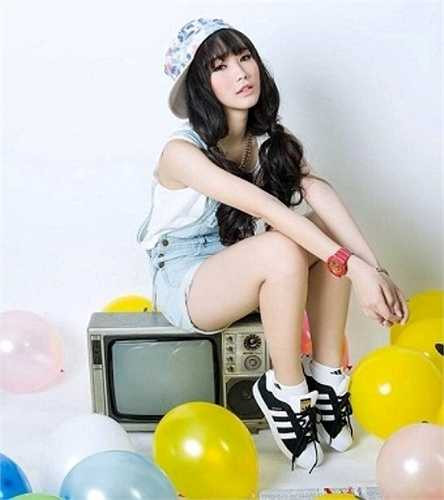 'Mới đầu khi biết mình làm nhiều thứ cùng lúc, bố mẹ cũng lo lắng lắm. Nhưng sau một thời gian, thấy kết quả học tập của mình vẫn tốt, không hề sa sút lại có thể tự lập khi còn nhỏ tuổi như vậy nên bố mẹ cũng tự hào'. 