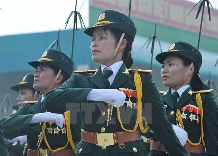 Lực lượng nữ bộ đội thông tin tham gia buổi hợp luyện. (Ảnh: Trọng Đức/TTXVN)