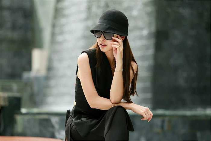 Jennifer Phạm xinh đẹp, quyến rũ.