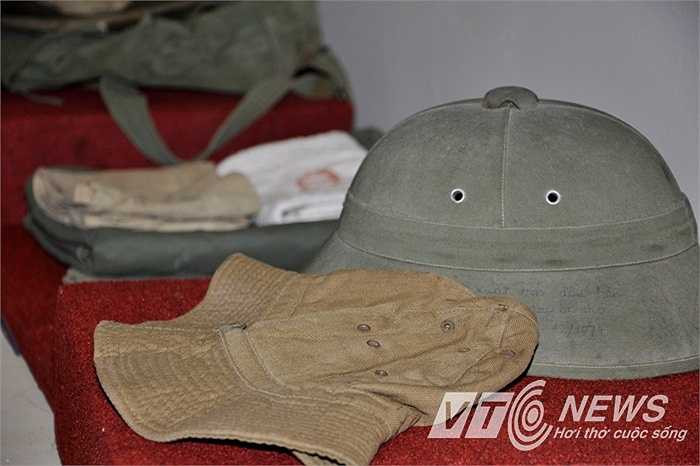 Những tư trang không thể thiếu của bộ đội cụ hồ trong chiến dịch.