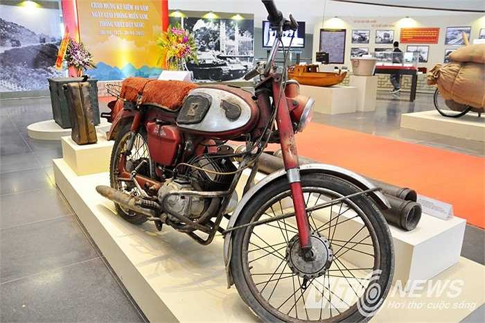 Xe máy Kawasaki của Trung đoàn 53 - Chiến trường Tây Nguyên đã dùng để giao dịch, khai thác, thu mua lương thực phục vụ chiến dịch Hồ Chí Minh.