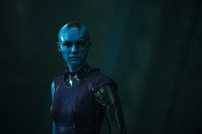 Karen Gillan: Giống như Zoe Saldana, gương mặt trẻ trung được kết nạp vào thế giới phim của Marvel Studios thông qua bom tấn Guardians of the Galaxy. Karen Gillan sắm vai Nebula, người em gái kiêm đối địch của Gamora. Trái ngược với đàn chị dày dặn kinh nghiệm, sự nghiệp điện ảnh của người đẹp nước Anh mới chỉ ở những nấc đầu tiên và cô thường được nhớ tới qua vai Amy Pond trong series phim Doctor Who. 