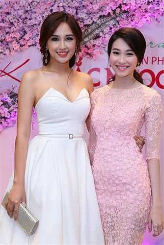 Hai Hoa hậu hot nhất Việt Nam là Mai Phương Thúy và Thu Thảo luôn trở thành tâm điểm chú ý mỗi khi xuất hiện. Nếu như Mai Phương Thúy 'ghi điểm' với chiều cao ấn tượng và vẻ đẹp 'Tây' thì Thu Thảo lại đẹp mong manh, thuần khiết. 