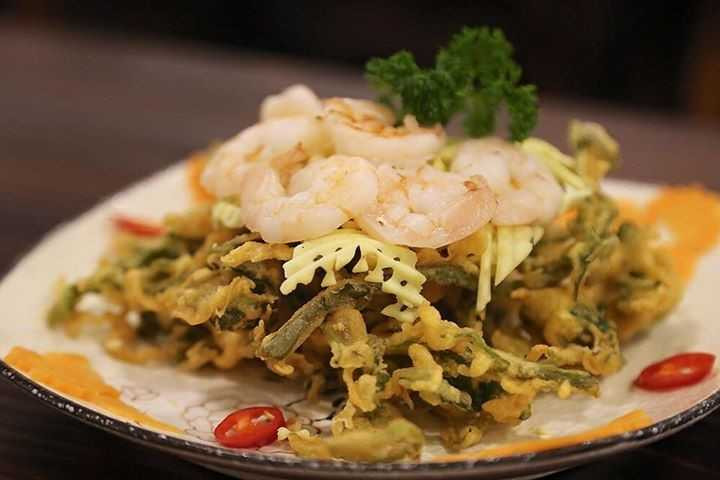 Đi ăn cơm gà Hải Nam Kampong 'ngon lạ' phố Lò Đúc