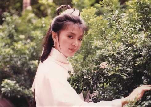 Vẻ đẹp tuyệt sắc nàng Tiểu Long Nữ một thời của Trần Ngọc Liên.