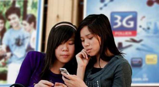 67% người tham gia khảo sát sử dụng dịch vụ 3G rất thường xuyên, khoảng vài lần một ngày.