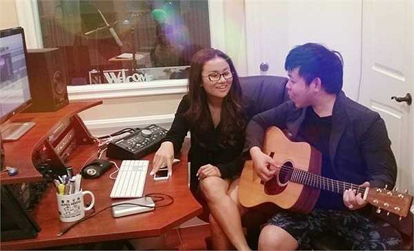 Hay khoe phòng thu đắt tiền, hiện đại tại nhà riêng