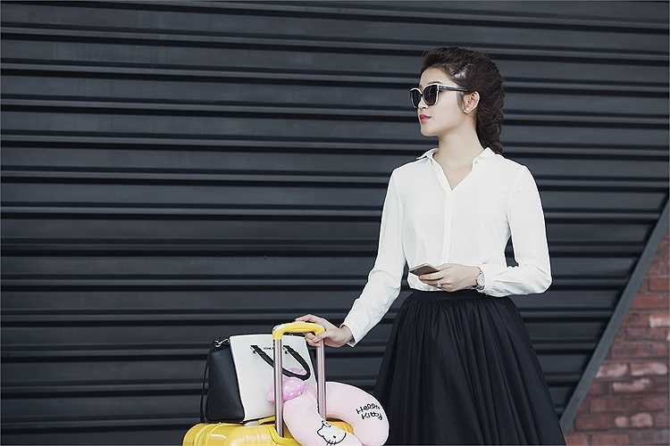 Huyền My tỏ ra là một người con hiếu thảo khi đưa hết tiền cát-xê cho mẹ.