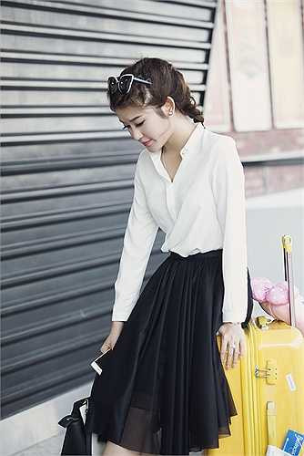 Tuy vậy, Huyền My vẫn đảm bảo được lịch học ở trường.