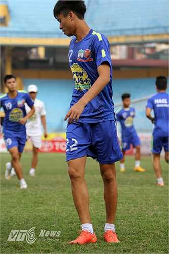 Thanh Hậu sinh năm 1996 và được bầu chọn là 1 trong 40 tài năng triển vọng của bóng đá thế giới.