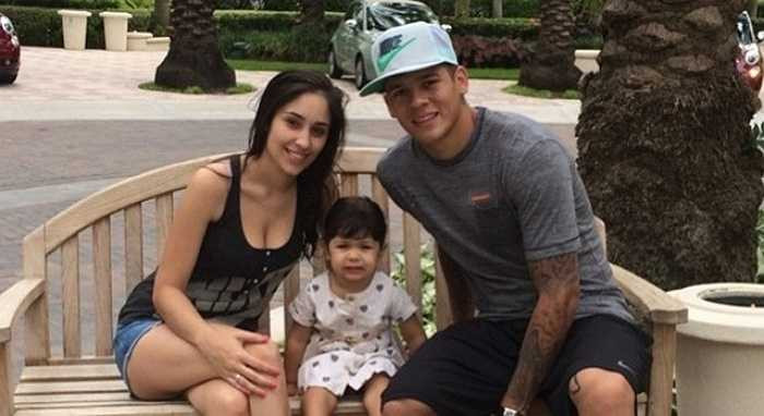 Marcos Rojo và cô bạn gái hiện tại Eugenia Lusardo đã có với nhau 1 bé gái
