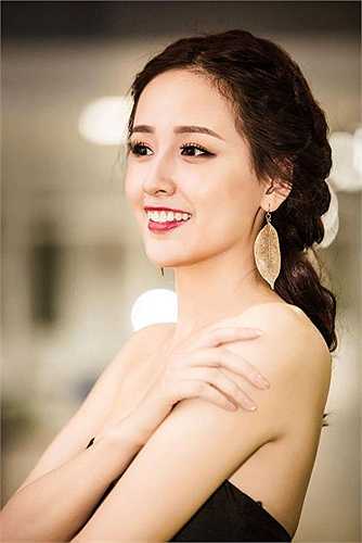 Người đẹp rạng rỡ trước ống kính.
