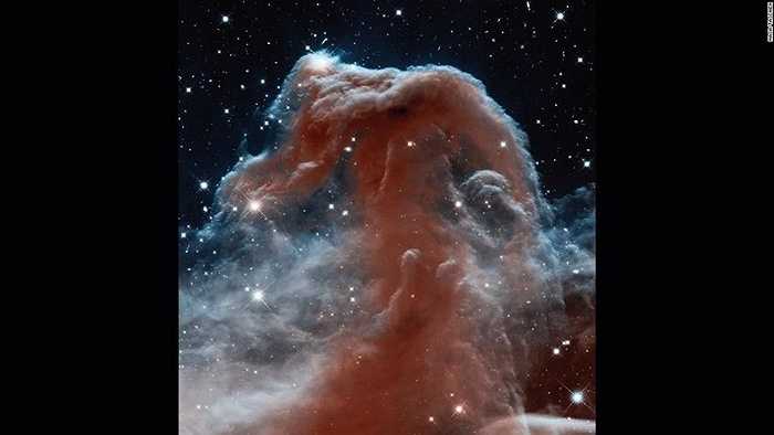 Tinh vân Đầu Ngựa do kính Hubble chụp cách trái đất 1.900 năm ánh sáng