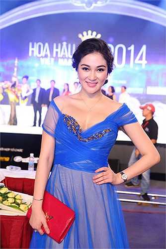 Xuất hiện tại cuộc thi Hoa hậu Việt Nam 2014, Nguyễn Thị Huyền vẫn khiến nhiều người phải ngây ngất khi ngắm nhìn.