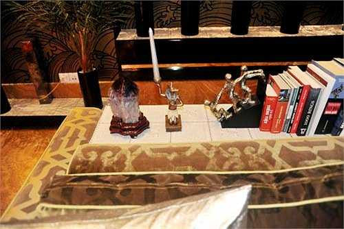 'Toàn bộ số tiền thu được tôi sẽ dành cho hoạt động từ thiện, đặc biệt là các nghệ sĩ nghèo neo đơn đang cần sự giúp đỡ trong dịp năm mới'